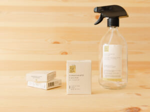 Kit detergente con dispenser in vetro
