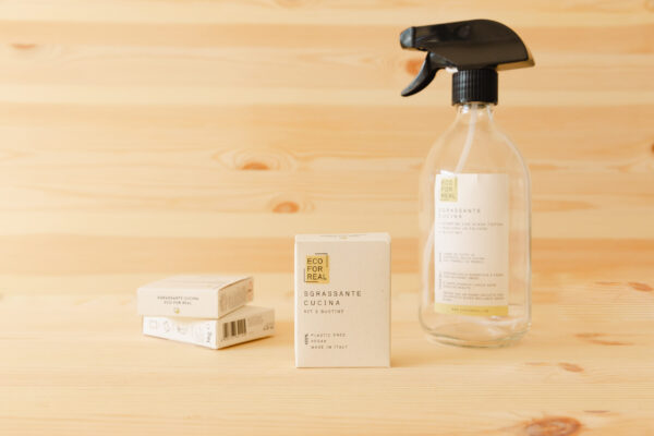 Kit detergente con dispenser in vetro